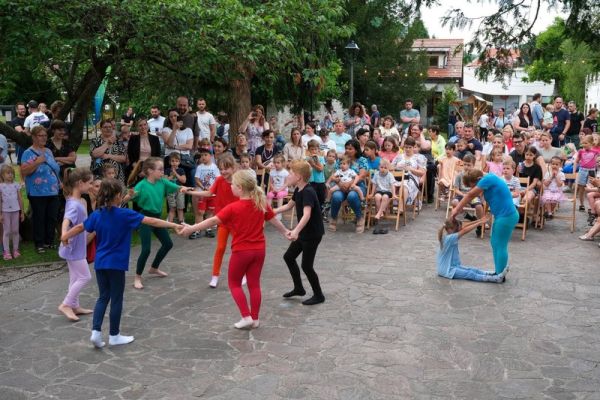 druzinski-piknik-2026-visit-04E70F3666-FB14-25F4-0F45-142AD2C5CC0C.jpg