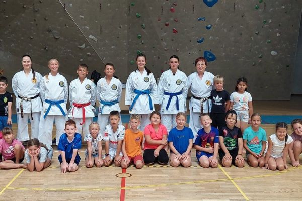 karate-klubbrezice-tabor-035D4403F8-9EDA-1DCA-9B58-F911E89ECF12.jpg