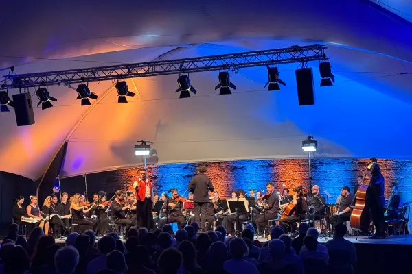 pmb-opera-gala-0845FB4402-9BF8-B6EE-79A9-E81CD1AE1698.webp