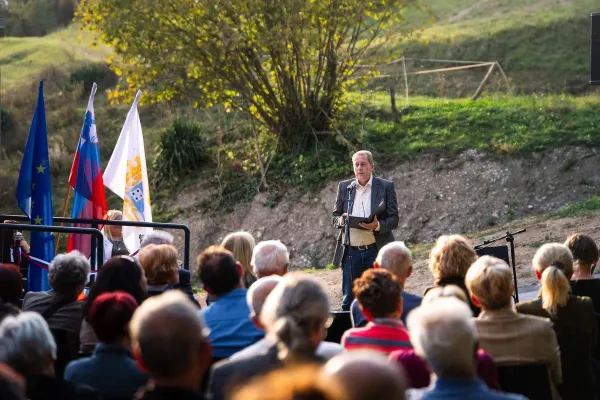 radeska-papirnica-razstava-14F8674DBE-9204-ED87-9CA3-A4657E45EE9C.webp