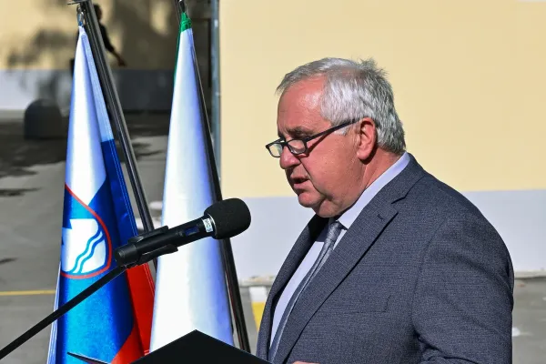 otvoritev-obcinske-stavbe-trski-dvorec-sevnica-033B2B493F-A8BE-449E-0E49-282E21EFA891.webp