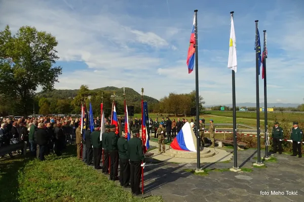 polaganje-venca-prilipe-22791E158F-0945-7F38-1774-550C152935EC.webp